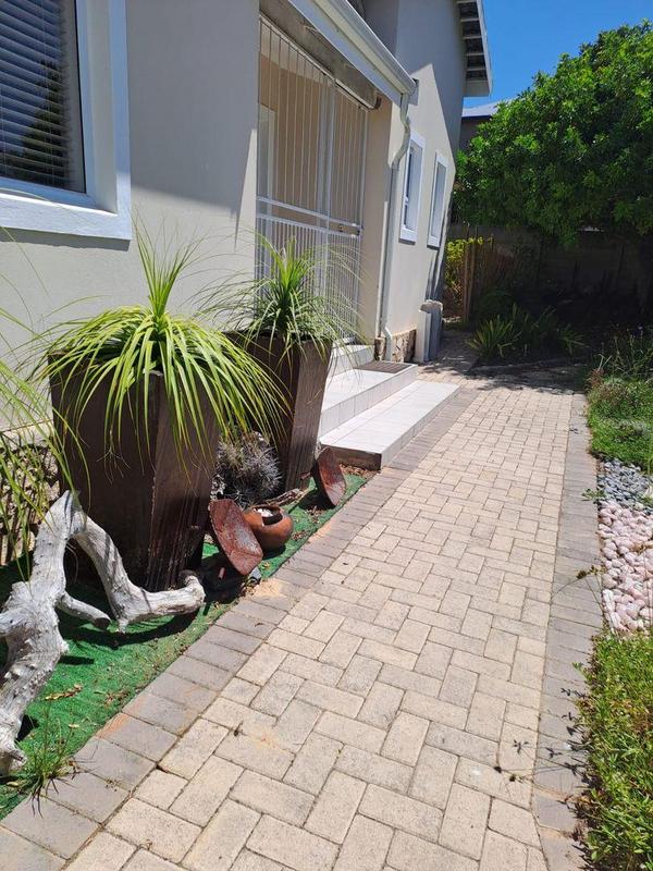 3 Bedroom Property for Sale in Stilbaai Wes Western Cape